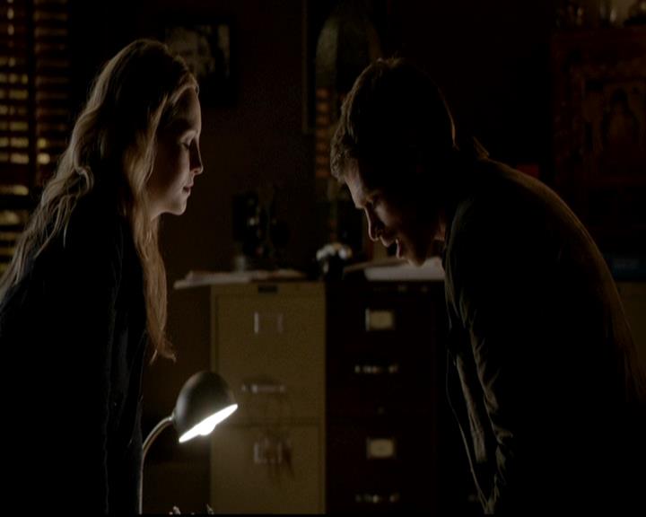 VampireDiariesWorld-dot-org_4x17BecauseTheNight1160.jpg