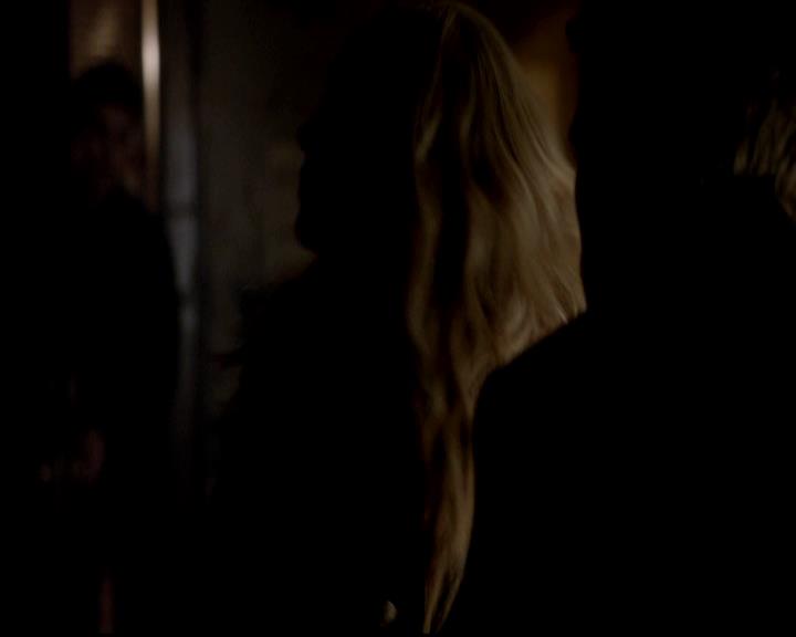 VampireDiariesWorld-dot-org_4x17BecauseTheNight1174.jpg