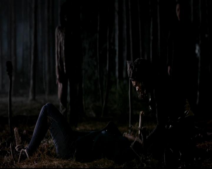 VampireDiariesWorld-dot-org_4x17BecauseTheNight1196.jpg