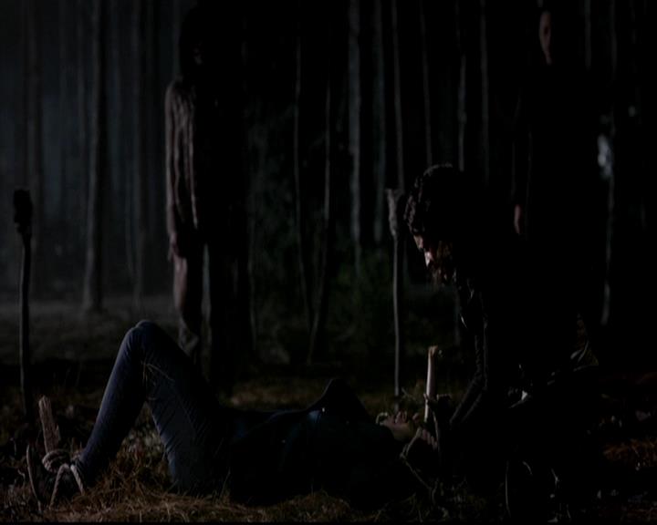 VampireDiariesWorld-dot-org_4x17BecauseTheNight1197.jpg