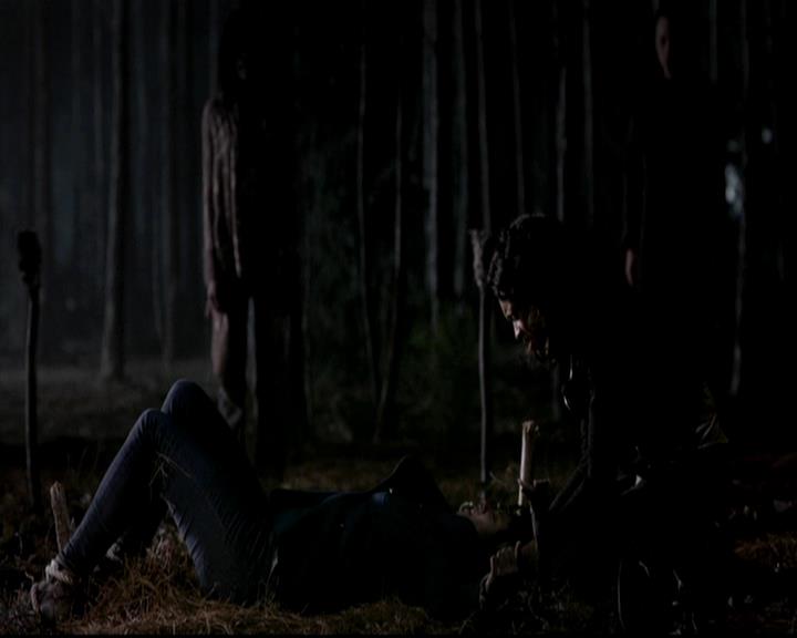 VampireDiariesWorld-dot-org_4x17BecauseTheNight1198.jpg