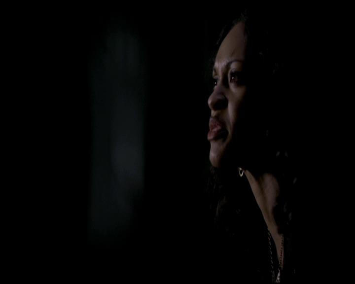 VampireDiariesWorld-dot-org_4x17BecauseTheNight1213.jpg