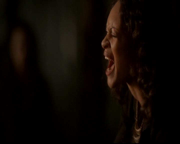 VampireDiariesWorld-dot-org_4x17BecauseTheNight1225.jpg