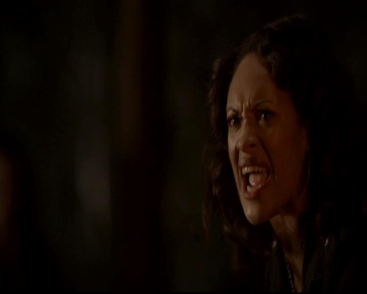 VampireDiariesWorld-dot-org_4x17BecauseTheNight1229.jpg