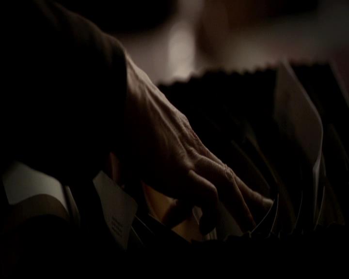 VampireDiariesWorld-dot-org_4x17BecauseTheNight1259.jpg