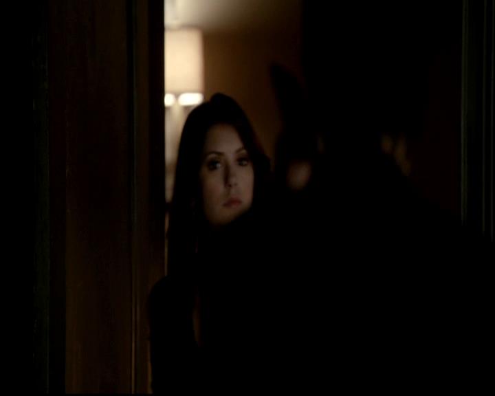 VampireDiariesWorld-dot-org_4x17BecauseTheNight1308.jpg