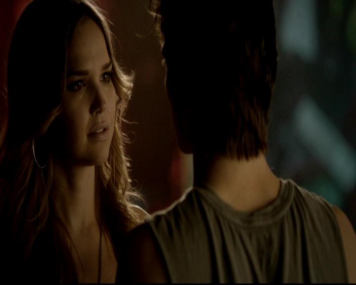 VampireDiariesWorld-dot-org_4x17BecauseTheNight1419.jpg