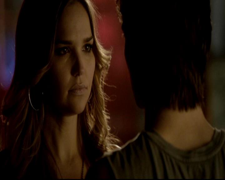 VampireDiariesWorld-dot-org_4x17BecauseTheNight1434.jpg