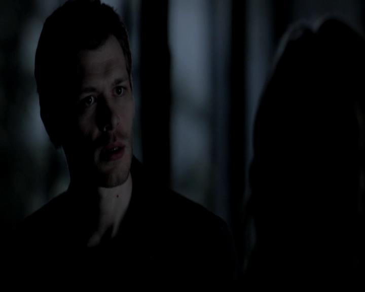 VampireDiariesWorld-dot-org_4x17BecauseTheNight1520.jpg