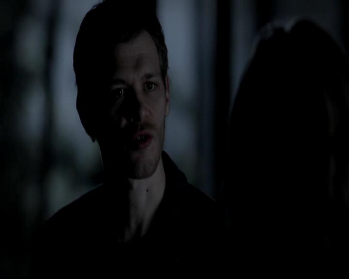 VampireDiariesWorld-dot-org_4x17BecauseTheNight1521.jpg