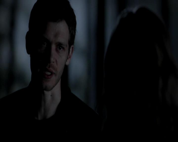 VampireDiariesWorld-dot-org_4x17BecauseTheNight1523.jpg