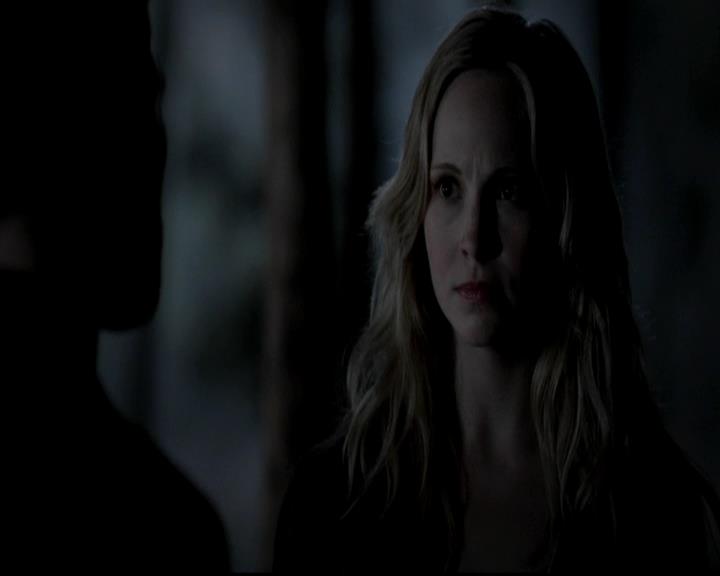 VampireDiariesWorld-dot-org_4x17BecauseTheNight1524.jpg