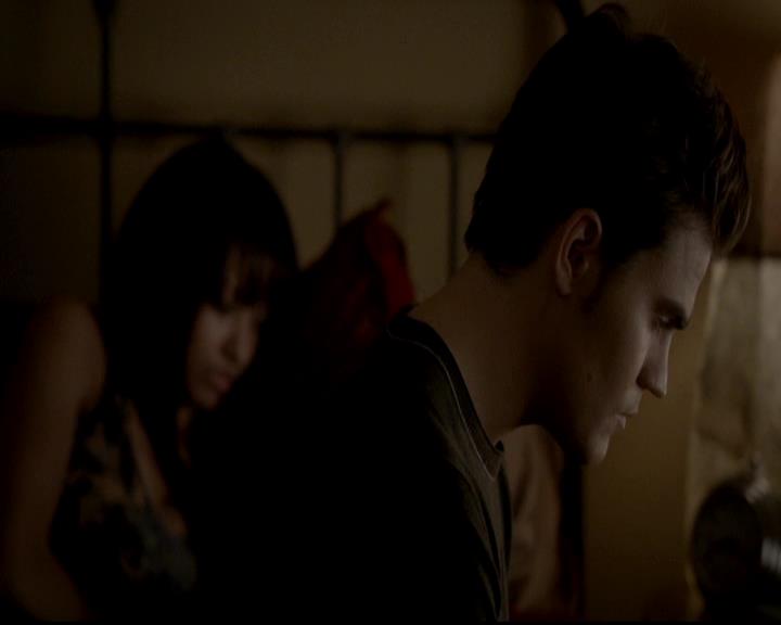 VampireDiariesWorld-dot-org_4x17BecauseTheNight1910.jpg