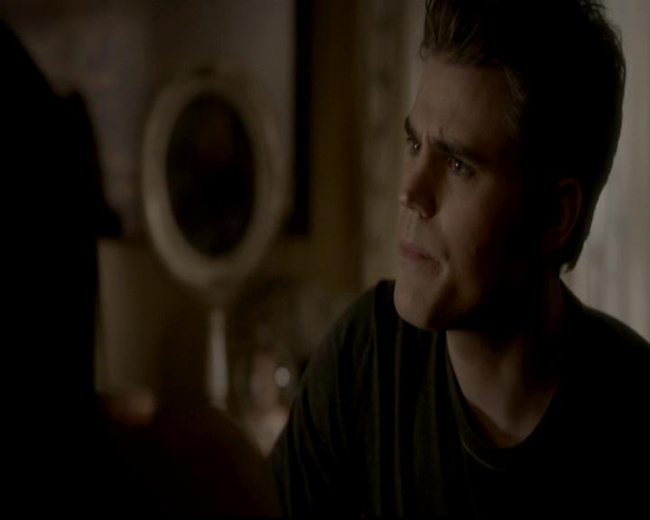 VampireDiariesWorld-dot-org_4x17BecauseTheNight1931.jpg