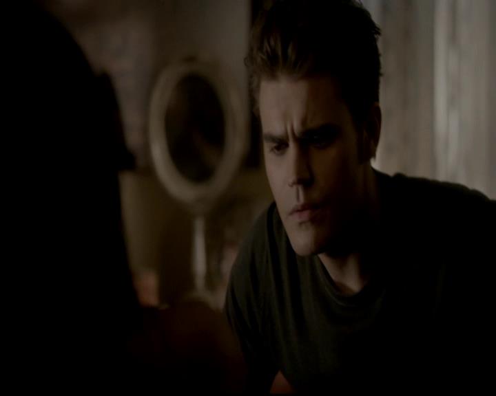 VampireDiariesWorld-dot-org_4x17BecauseTheNight1937.jpg