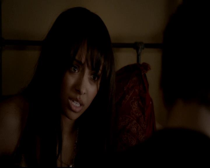 VampireDiariesWorld-dot-org_4x17BecauseTheNight1955.jpg