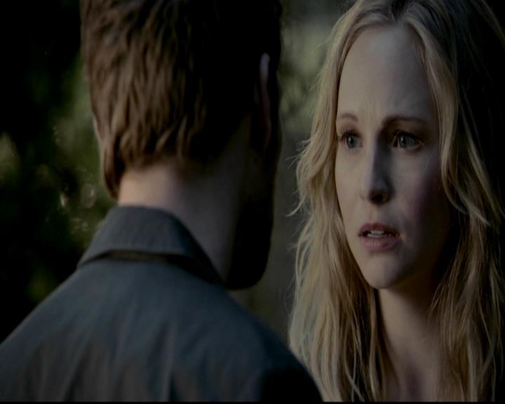 VampireDiariesWorld-dot-org_4x17BecauseTheNight1999.jpg