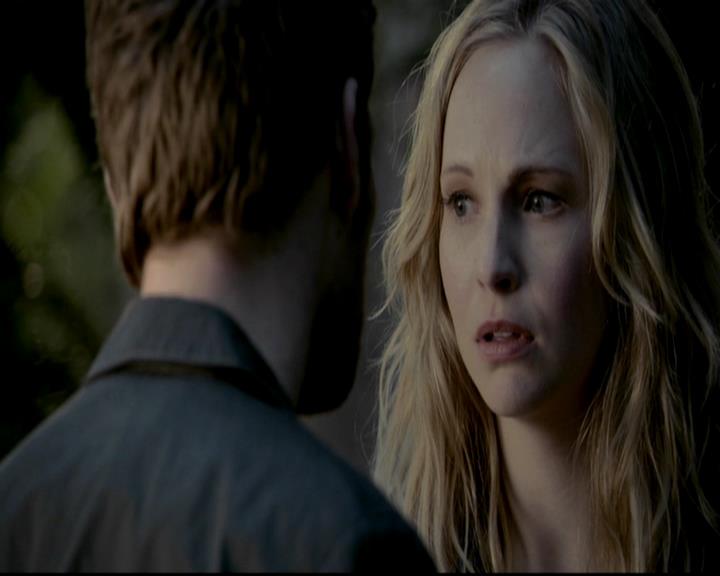 VampireDiariesWorld-dot-org_4x17BecauseTheNight2005.jpg