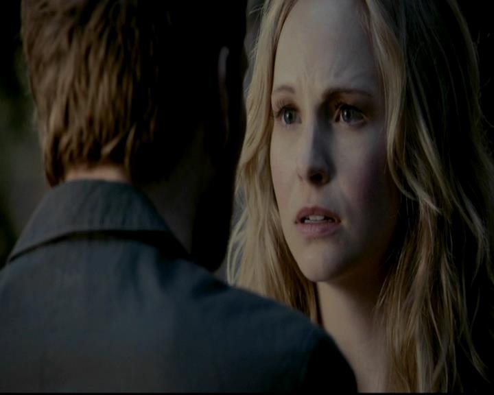 VampireDiariesWorld-dot-org_4x17BecauseTheNight2026.jpg