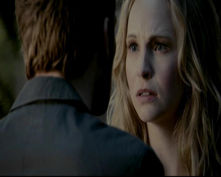 VampireDiariesWorld-dot-org_4x17BecauseTheNight2027.jpg