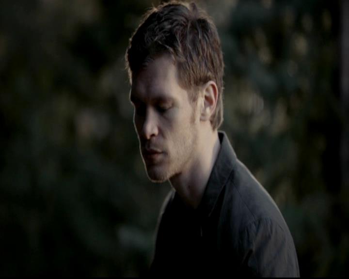 VampireDiariesWorld-dot-org_4x17BecauseTheNight2034.jpg