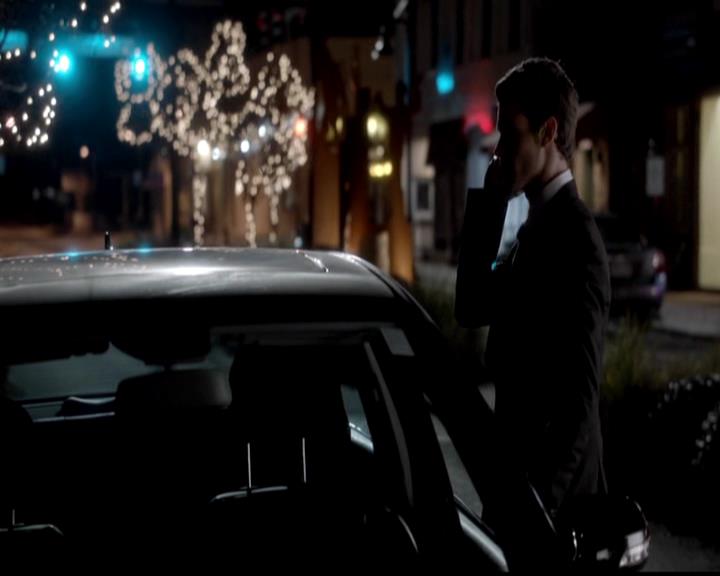 VampireDiariesWorld-dot-org_4x18AmericanGothic2031.jpg