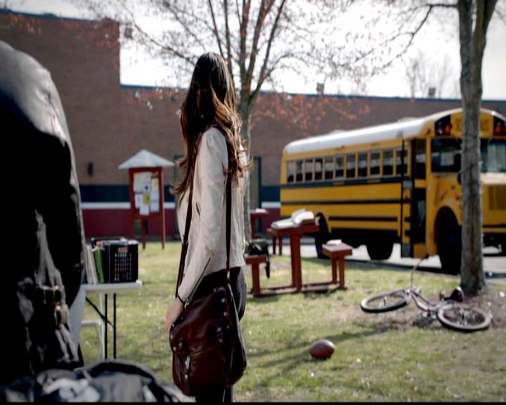 VampireDiariesWorld-dot-org_4x21ShesComeUndone0027.jpg