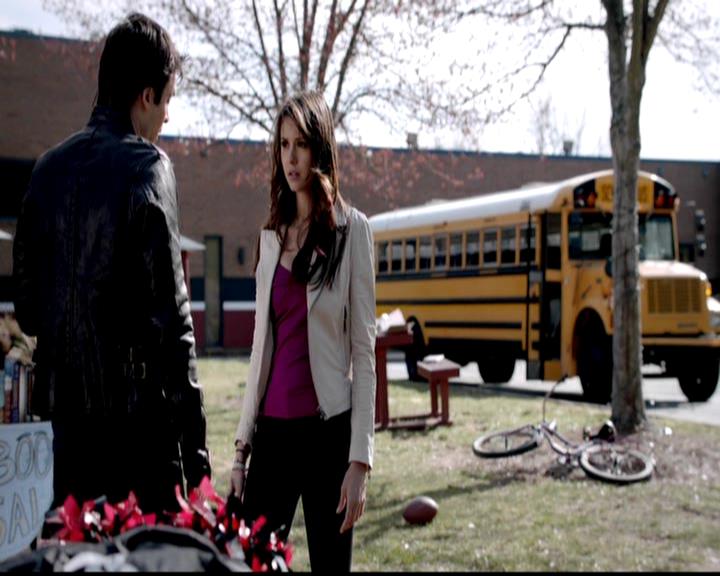 VampireDiariesWorld-dot-org_4x21ShesComeUndone0052.jpg