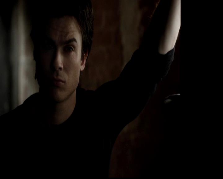 VampireDiariesWorld-dot-org_4x21ShesComeUndone0070.jpg