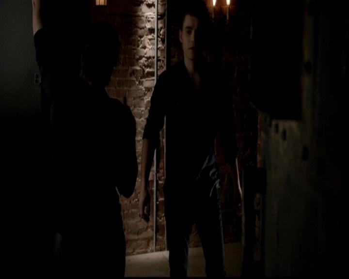 VampireDiariesWorld-dot-org_4x21ShesComeUndone0071.jpg