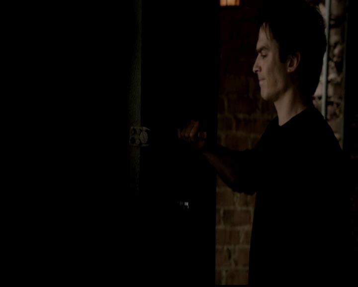 VampireDiariesWorld-dot-org_4x21ShesComeUndone0076.jpg