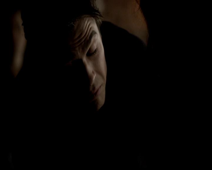 VampireDiariesWorld-dot-org_4x21ShesComeUndone0090.jpg