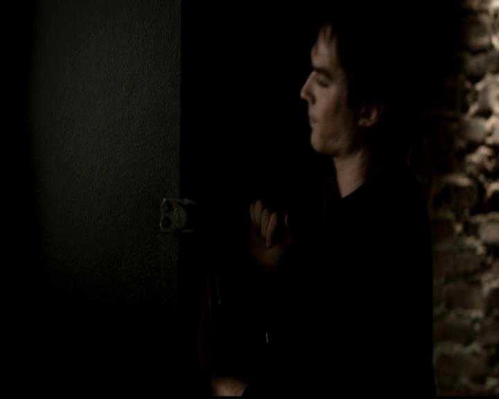 VampireDiariesWorld-dot-org_4x21ShesComeUndone0099.jpg