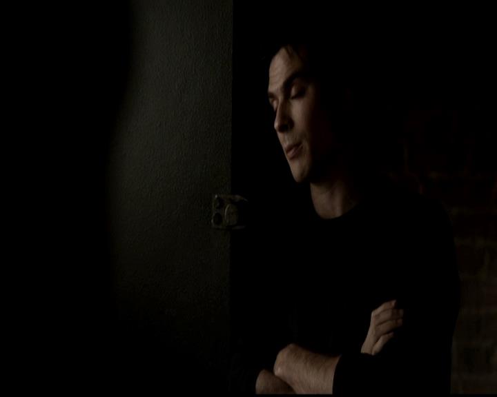 VampireDiariesWorld-dot-org_4x21ShesComeUndone0111.jpg