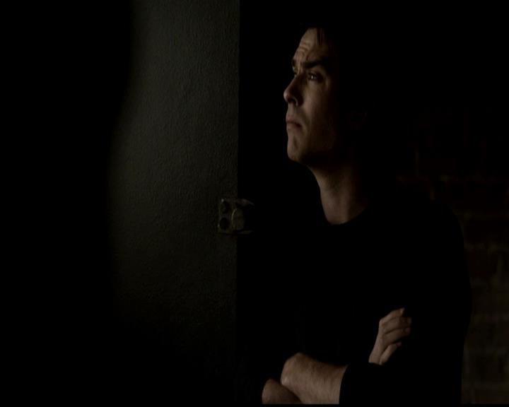 VampireDiariesWorld-dot-org_4x21ShesComeUndone0112.jpg