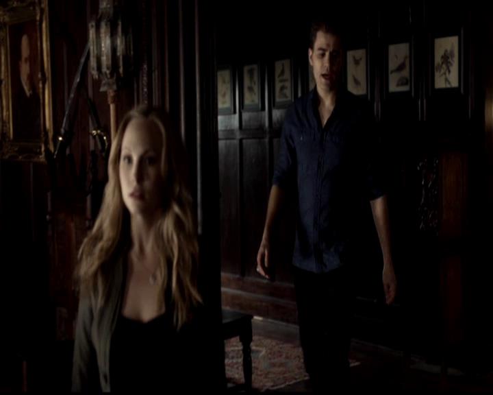 VampireDiariesWorld-dot-org_4x21ShesComeUndone0127.jpg