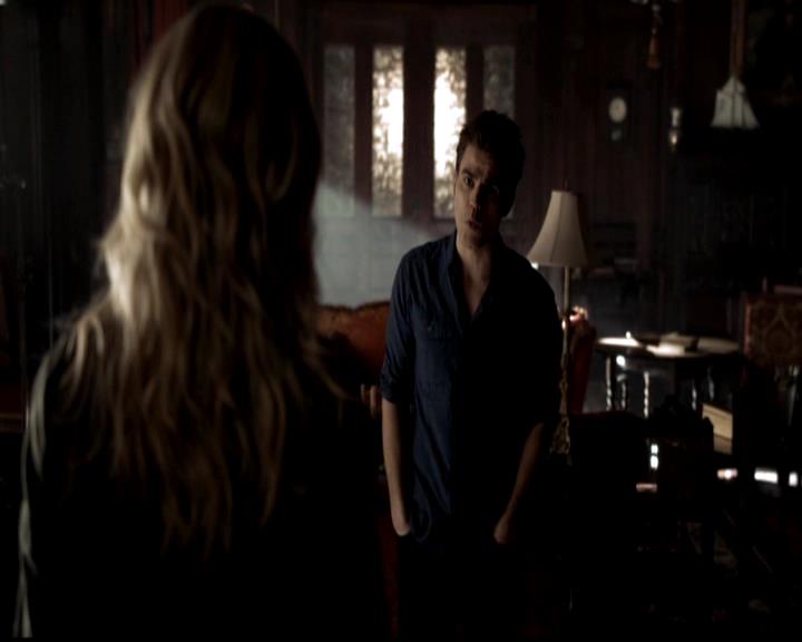 VampireDiariesWorld-dot-org_4x21ShesComeUndone0139.jpg