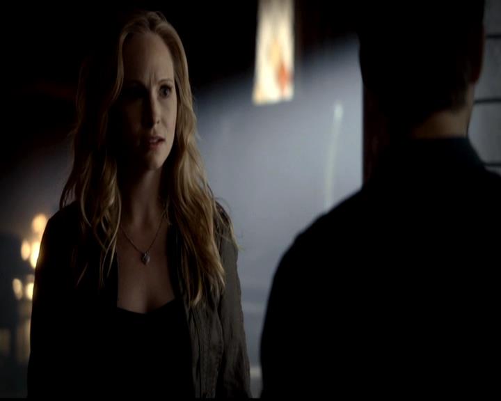 VampireDiariesWorld-dot-org_4x21ShesComeUndone0146.jpg