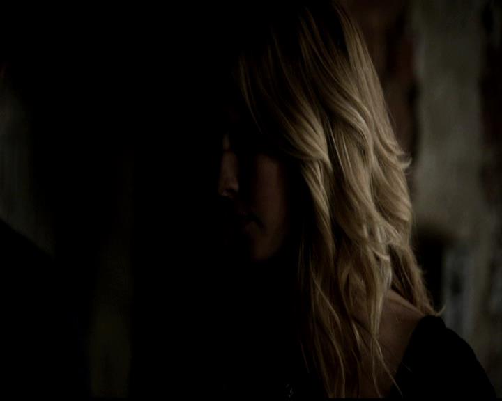 VampireDiariesWorld-dot-org_4x21ShesComeUndone0173.jpg