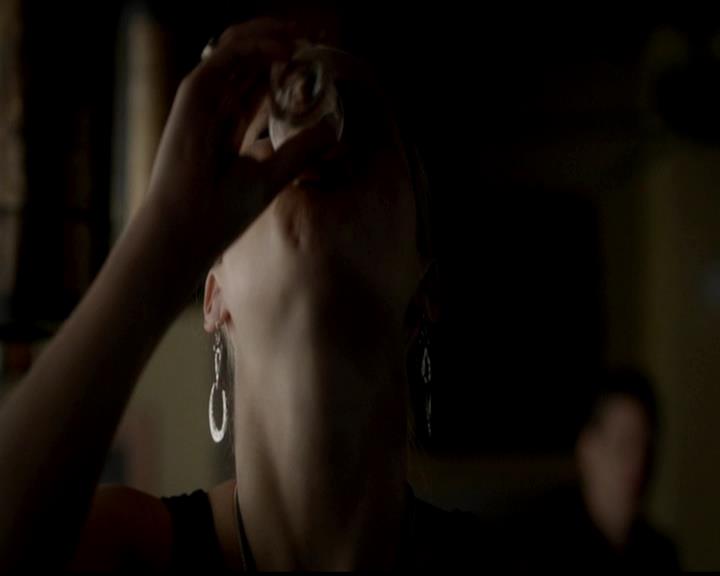 VampireDiariesWorld-dot-org_4x21ShesComeUndone0322.jpg