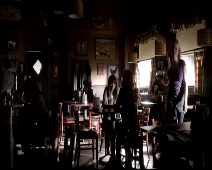 VampireDiariesWorld-dot-org_4x21ShesComeUndone0765.jpg