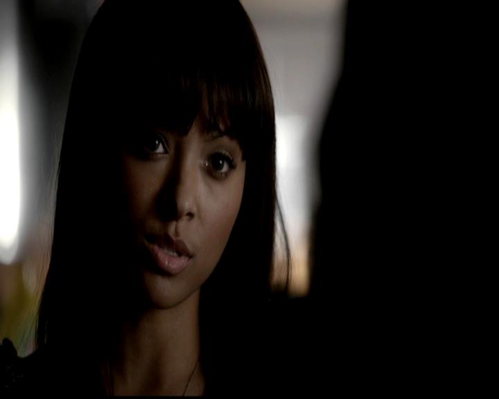 VampireDiariesWorld-dot-org_4x21ShesComeUndone0781.jpg