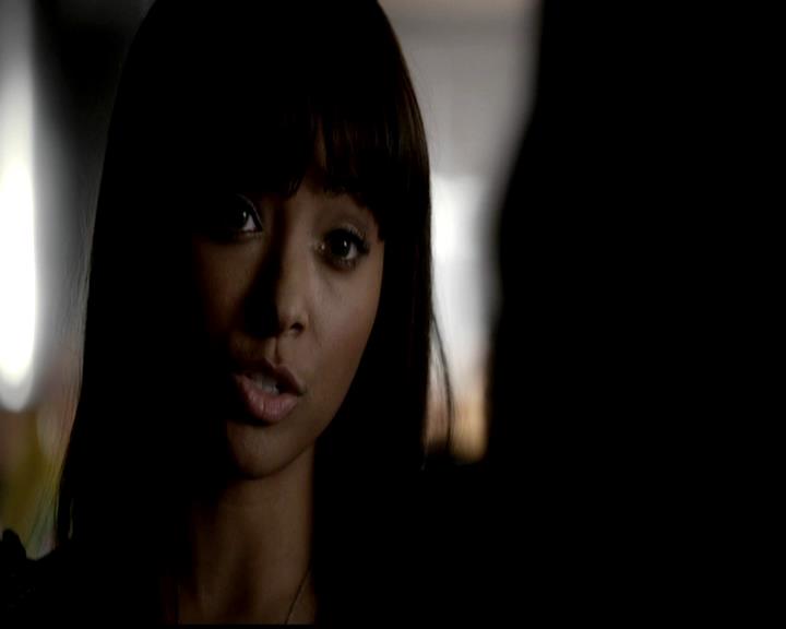 VampireDiariesWorld-dot-org_4x21ShesComeUndone0782.jpg