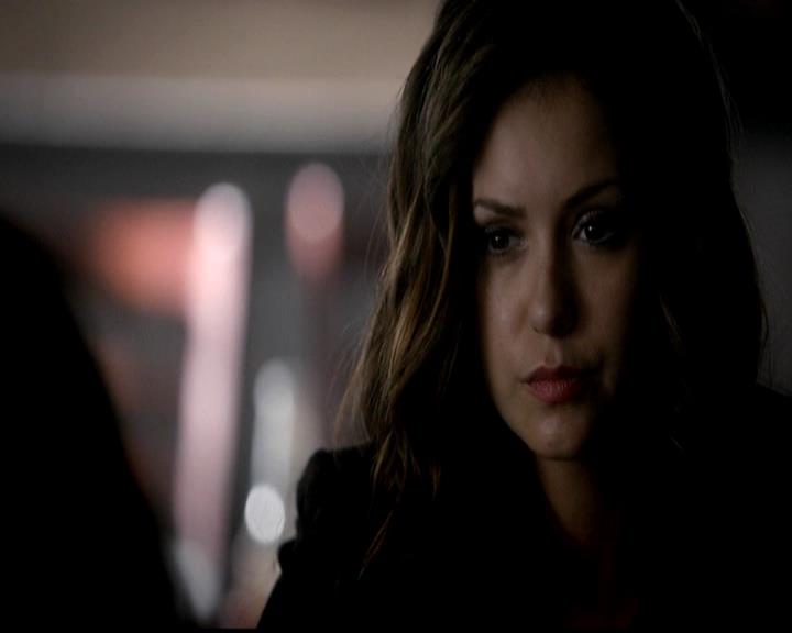 VampireDiariesWorld-dot-org_4x21ShesComeUndone0788.jpg