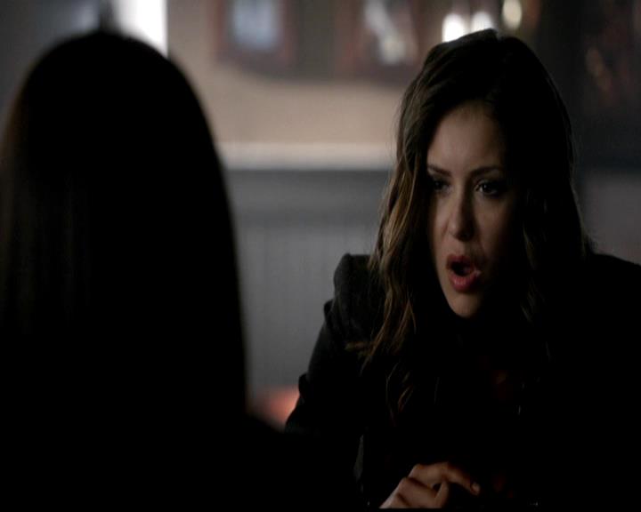 VampireDiariesWorld-dot-org_4x21ShesComeUndone0800.jpg