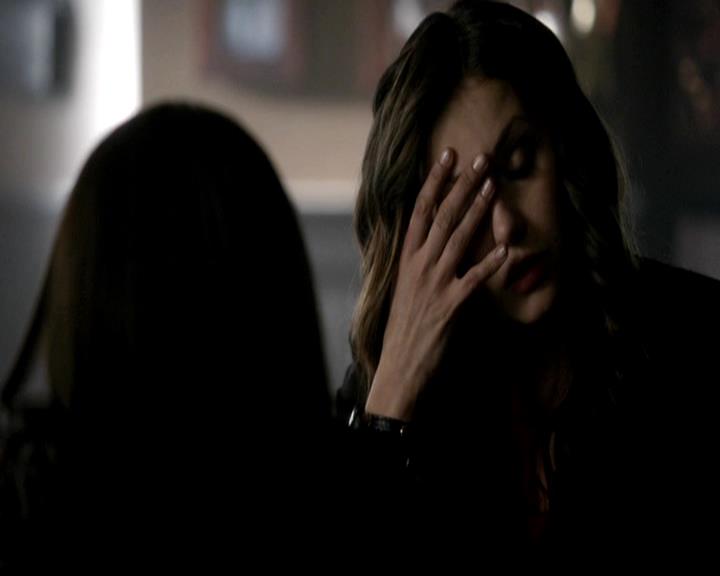 VampireDiariesWorld-dot-org_4x21ShesComeUndone0808.jpg