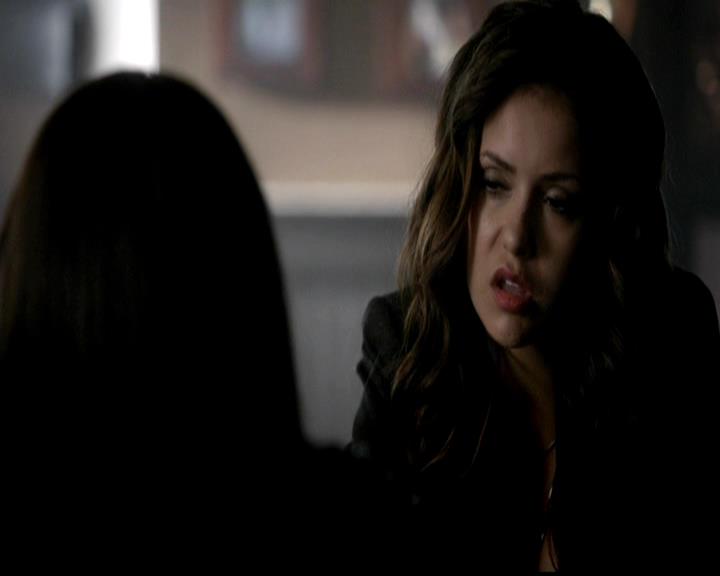 VampireDiariesWorld-dot-org_4x21ShesComeUndone0811.jpg