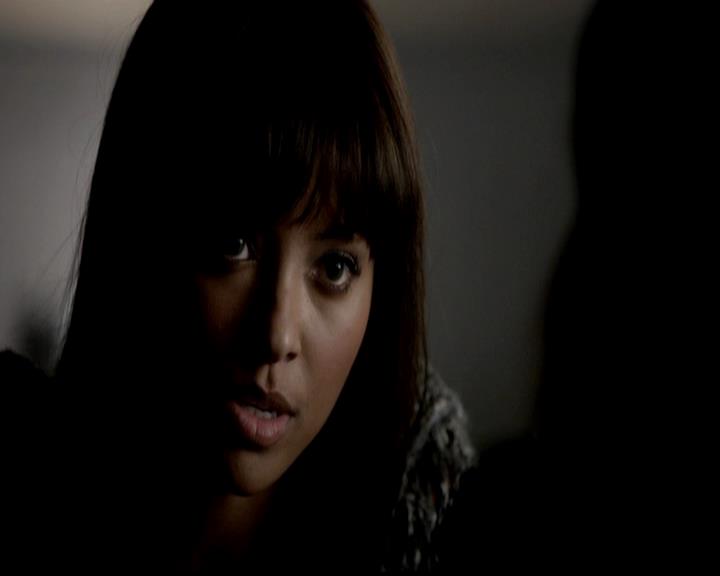 VampireDiariesWorld-dot-org_4x21ShesComeUndone0820.jpg