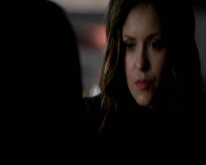 VampireDiariesWorld-dot-org_4x21ShesComeUndone0823.jpg