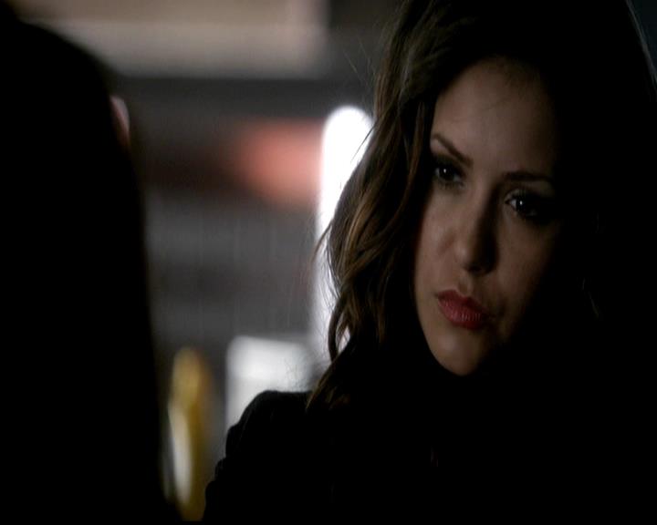 VampireDiariesWorld-dot-org_4x21ShesComeUndone0834.jpg